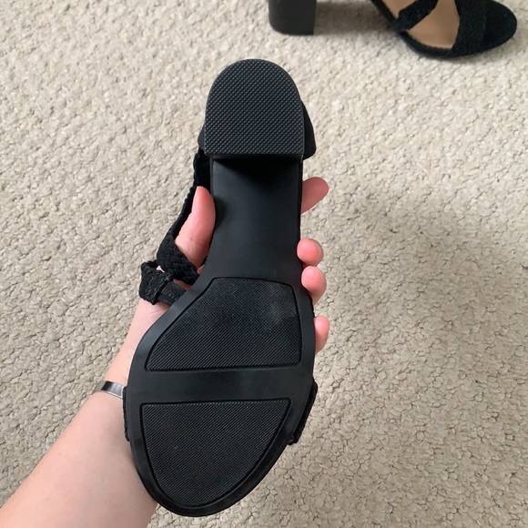 High heels - Picture 3 of 8